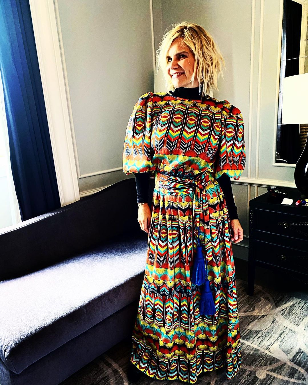 Atrevida, bohemia, rebelde... y con estilazo: Eugenia Martínez de Irujo demuestra su personalidad arrolladora con vestidos tan impresionantes como este de estampado étnico de The IQ Collection.