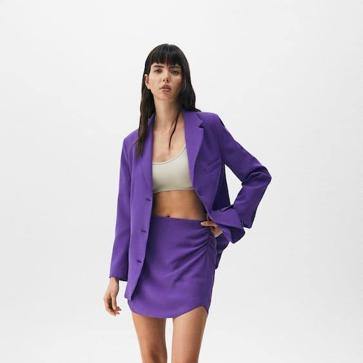 Imagen secundaria 1 - Tres trajes de minifalda y chaqueta a todo color 