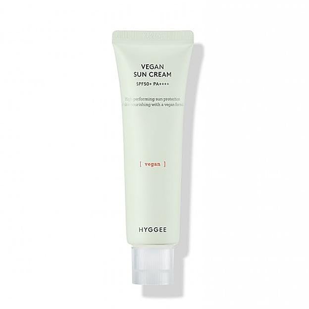 Vegan Sun Cream SPF50+ de Hygge. En KOSS por 23,95 euros.