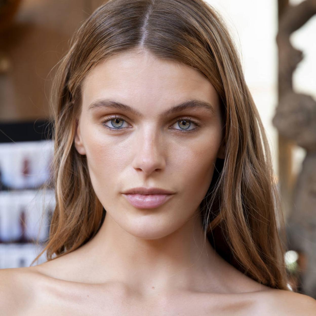 Pincha en la imagen para ver Colágeno, vitamina A, retinol: qué activos antiedad deben llevar las cremas hidratantes más eficaces contra la pérdida de firmeza a partir de los 40