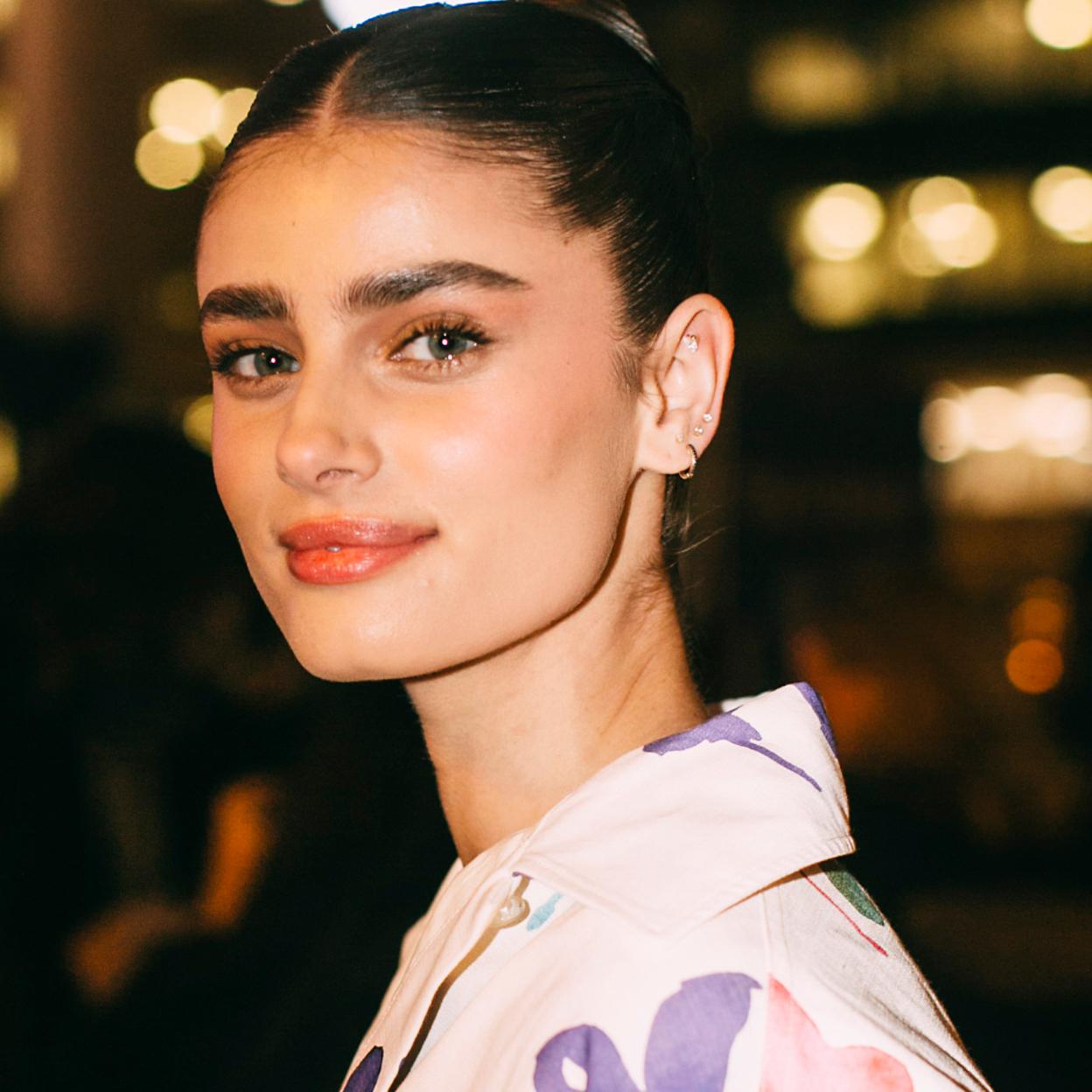 Pincha en la imagen para ver qué activos antiedad deben llevar las cremas hidratantes más eficaces.