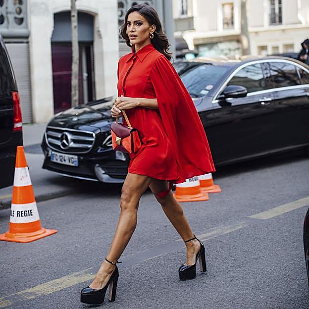 Imagen principal - Tenemos la copia low cost de los zapatos con plataforma de lujo y tendencia que tienen todas las influencers y arrasan en el street style