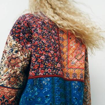 Imagen secundaria 1 - Estas chaquetas bonitas y originales serán la solución para elevar tus looks de diario en entretiempo