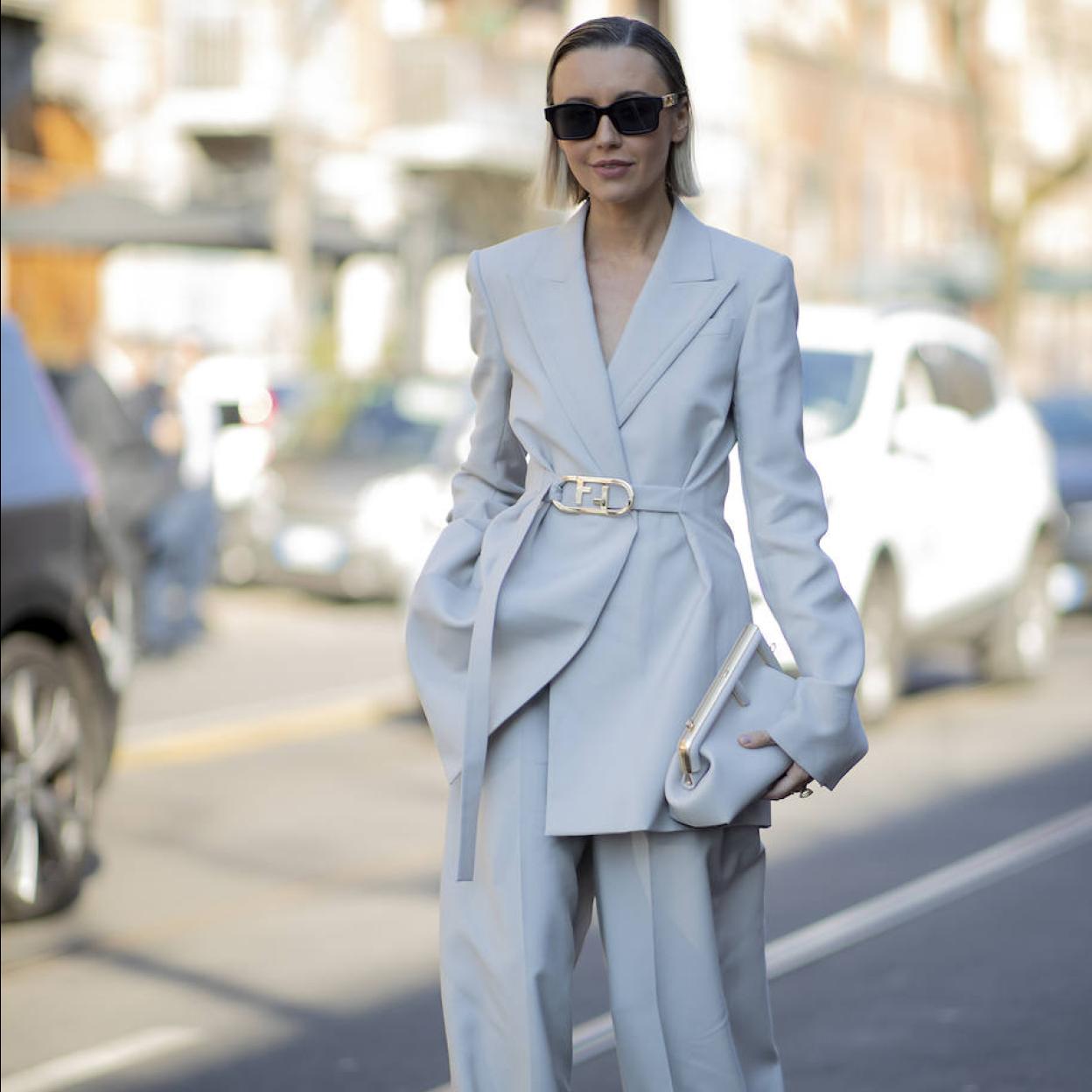 Pincha en la foto para ver todas las tendencias de los 90 que vas a volver a llevar (y mejor) este 2022