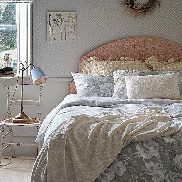 Imagen principal - Los juegos de fundas nórdicas de Primark Home cuestan 15 euros.