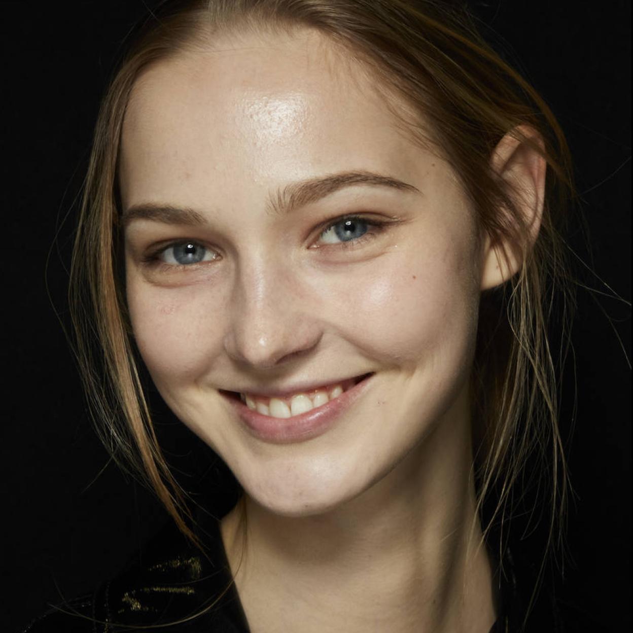 Pincha en la imagen para ver Antiedad, low cost, para piel sensible: estos son los sérums de vitamina C favoritos de las farmacéuticas