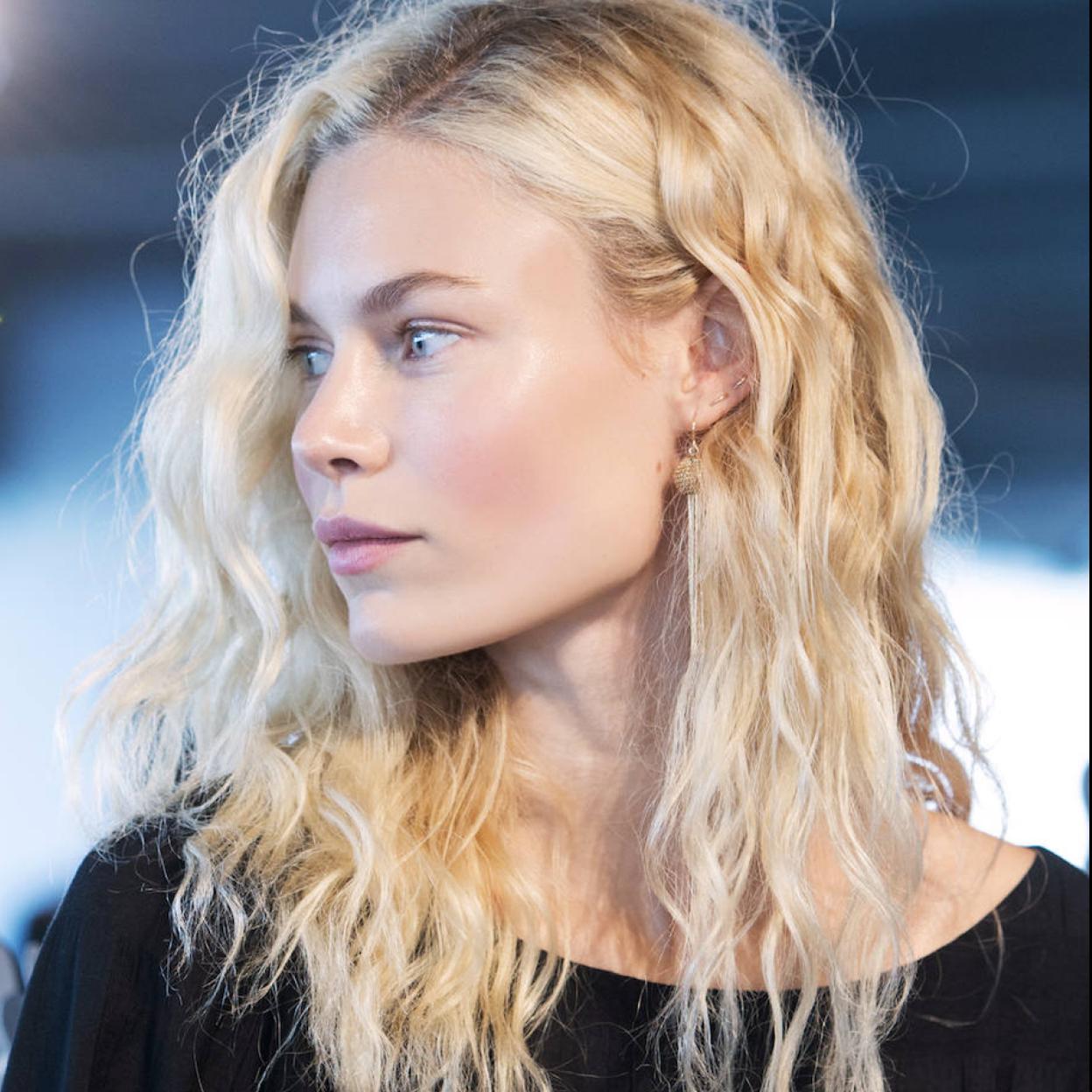 Pincha en la imagen para ver Cremas de noche regeneradoras, la cura antiedad perfecta para rejuvenecer y regenerar la piel mientras duermes