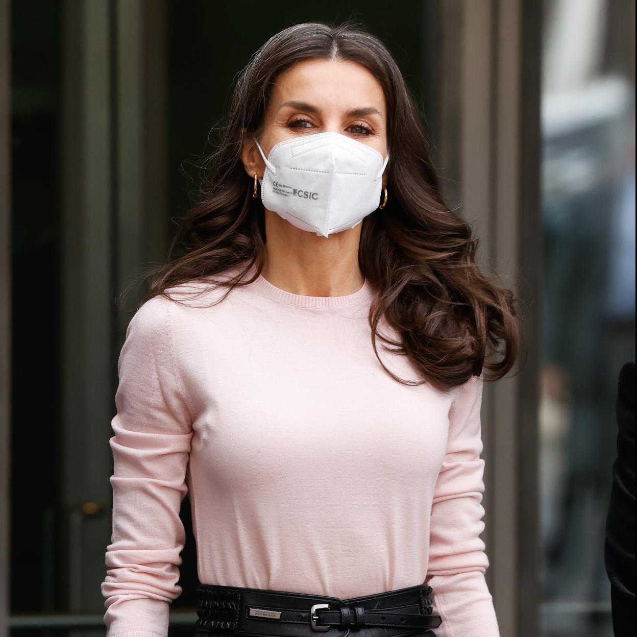 Pincha en la imagen para ver los looks más importantes de la Reina Letizia.