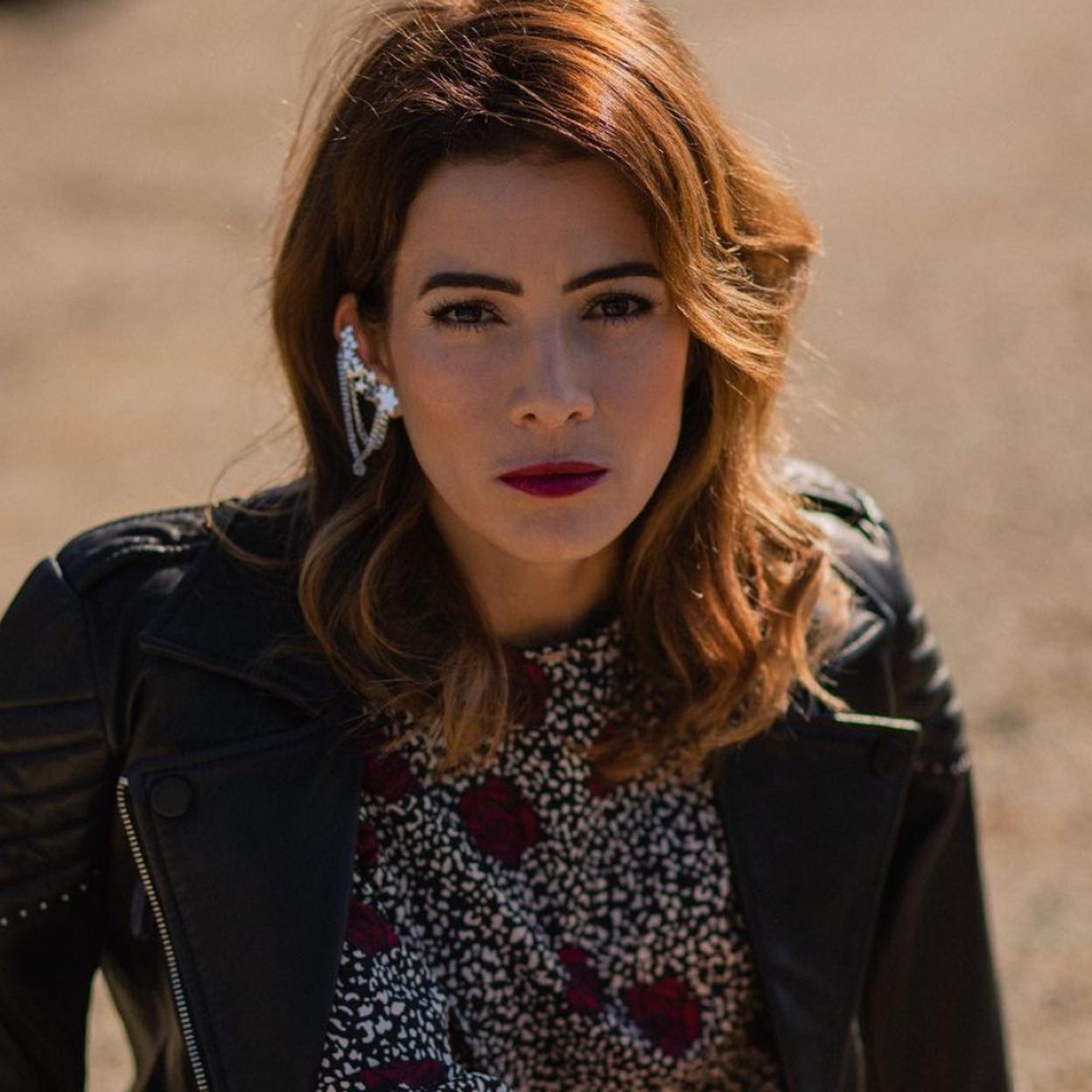 Pincha en la imagen para ver los 22 sérums faciales perfectos para empezar a utilizar a partir de los 50 años.