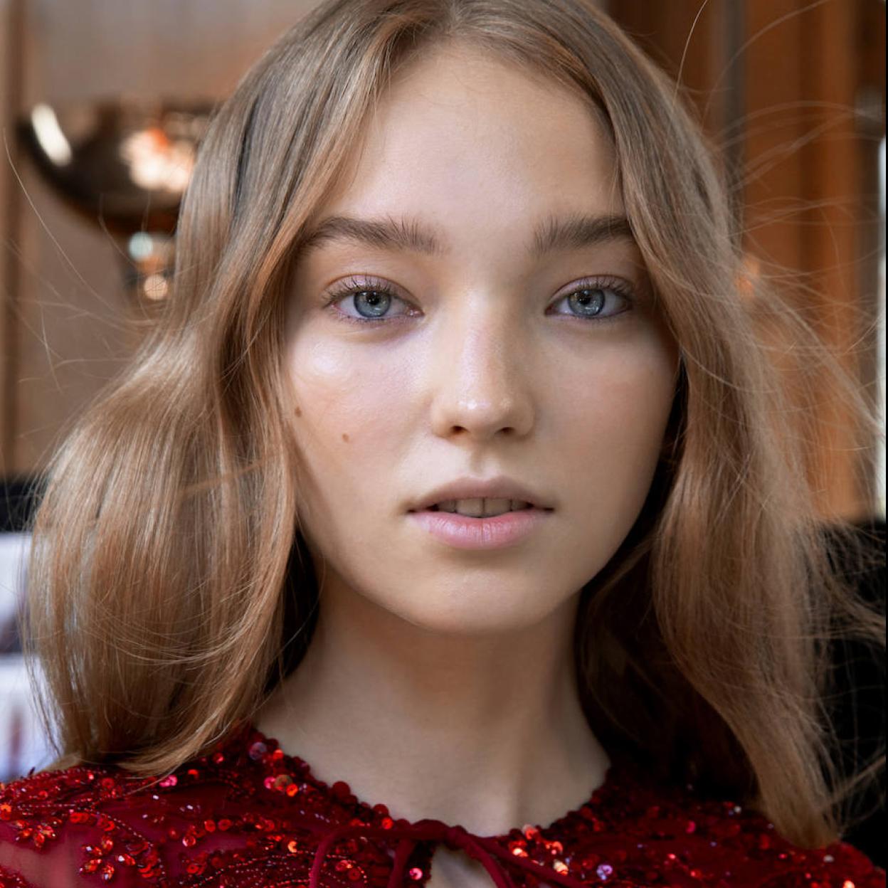 Pincha en la imagen para ver Parches para ojos y labios, el remedio antiedad extra para prevenir las arrugas finas que más envejecen el rostro