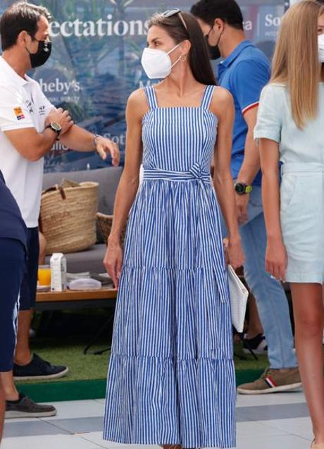 Imagen - Letizia Ortiz con vestido de rayas de la firma creada por Maria de la Orden.