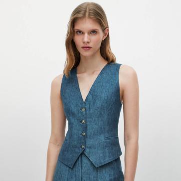 Imagen secundaria 1 - Este es el total look denim favorito de las francesas que ahora puedes copiar en el low cost para un look de oficina cómodo y con mucho estilo