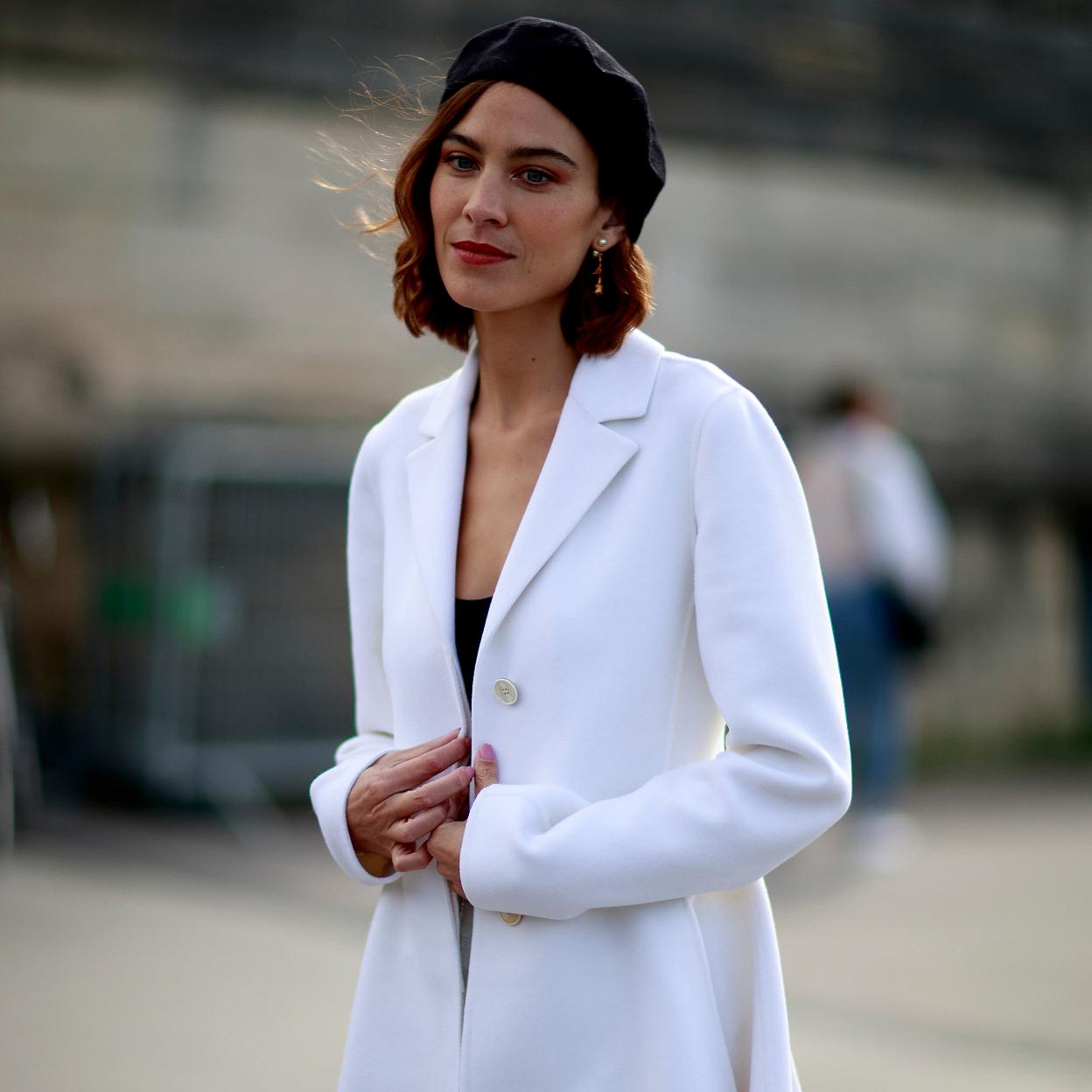 Pincha en la foto para ver los vestidos de punto que necesitas para conseguir un look de entretiempo cómodo y favorecedor.