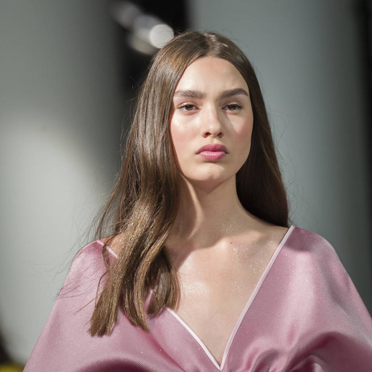 Pincha en la imagen para ver Colágeno, vitamina A, retinol: qué activos antiedad deben llevar las cremas hidratantes más eficaces contra la pérdida de firmeza a partir de los 40