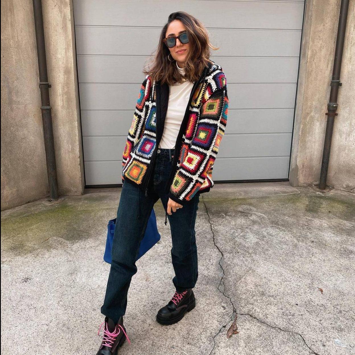 Pincha en la imagen para ver Necesitas un vestido de punto porque es la forma más fácil de conseguir un look de entretiempo que sea cómodo y favorecedor