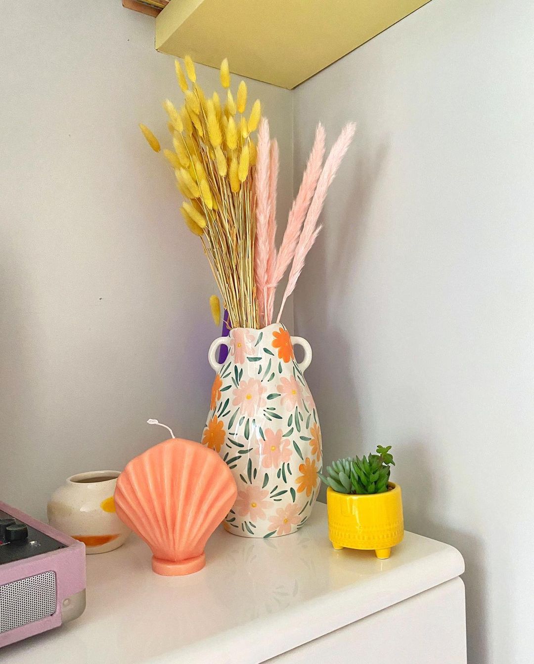 Jarrones, maceteros, velas aromáticas... Primark Home apuesta por los tonos más vibrantes esta primavera con estos adornos que marcarán la diferencia ¡a partir de 3 euros!