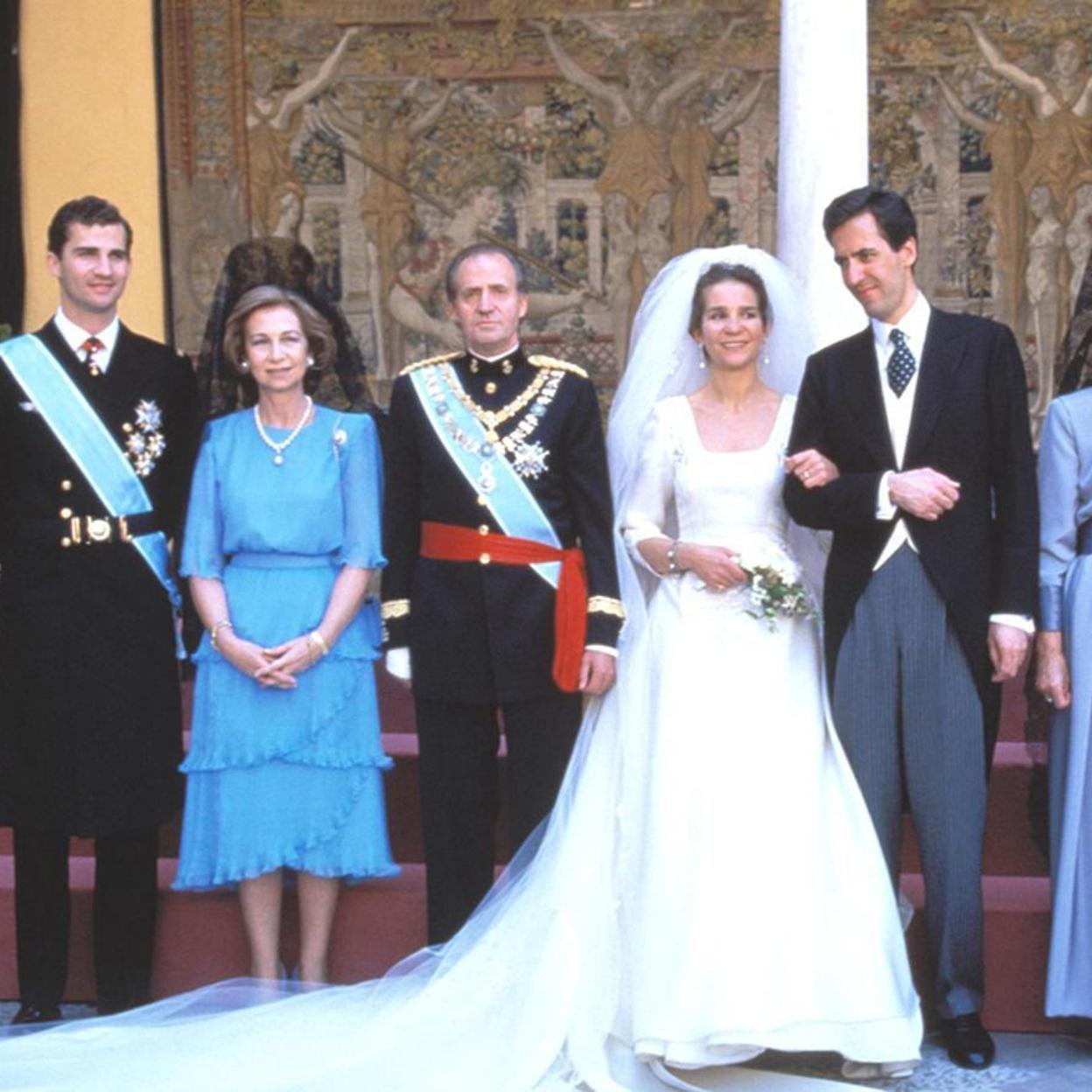 Pincha la imágen para ver a Victoria Federica, la auténtica it royal de nuestra Familia Real: todos sus looks de influencer