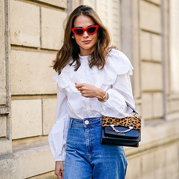 La blusa romántica de Zara en dos colores que te va a enamorar para la temporada de bautizos y comuniones