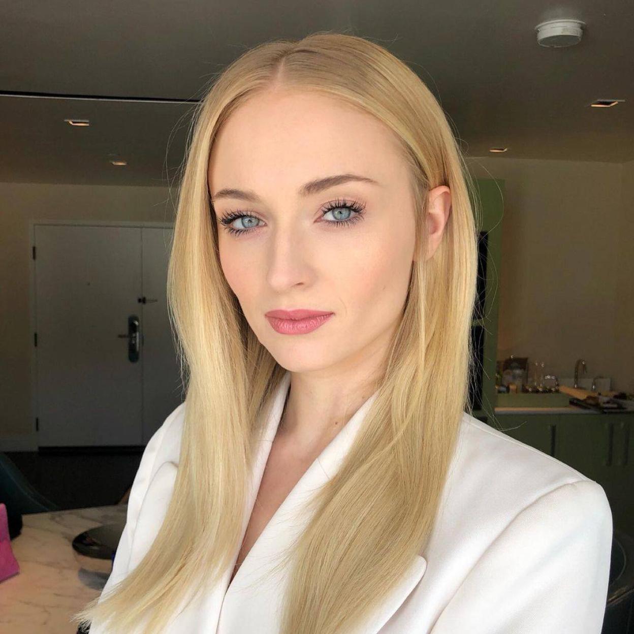 Pincha en la imagen para ver Los cosméticos con vitamina C más vendidos y eficaces para combatir arrugas, manchas y la visible pérdida de firmeza y luminosidad