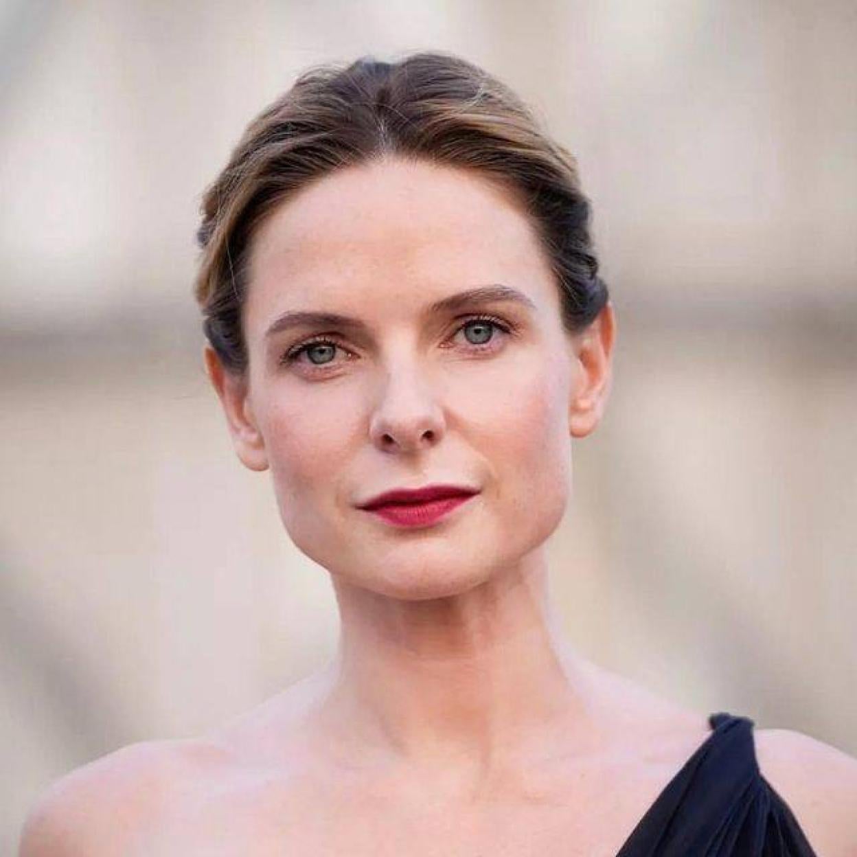 Pincha en la imagen para ver Bases de maquillaje invisibles y prebases alisadoras: la combinación perfecta para un makeup antiedad con efecto buena cara al instante