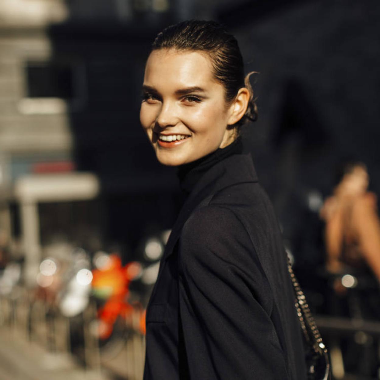 Pincha en la foto para ver las cremas antiedad que confirman que el oro es un ingrediente que rejuvenece, rellena las arrugas y reafirma la piel