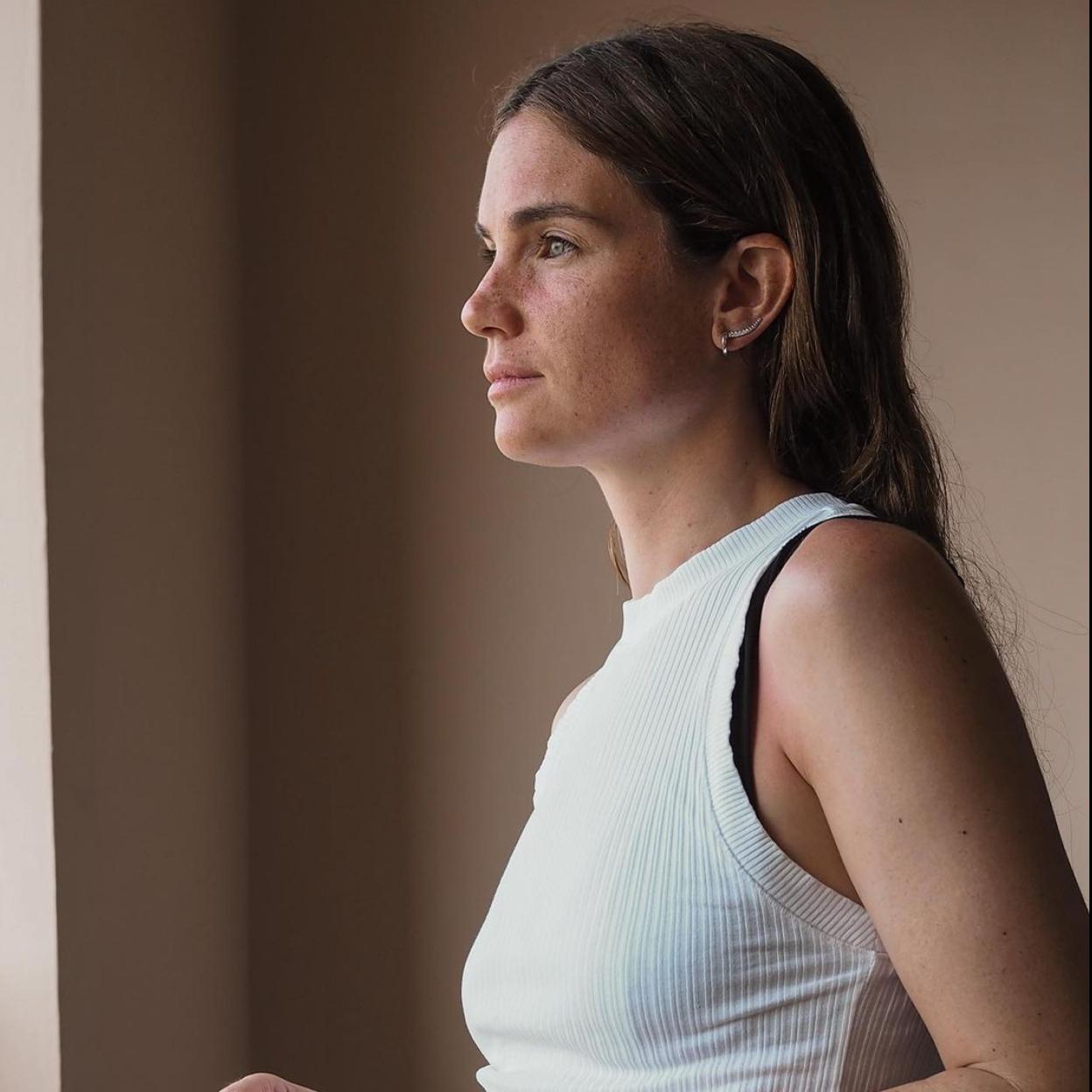 Pincha en la imagen para descubrir más sérums para el contorno de ojos y conseguir una mirada radiante.