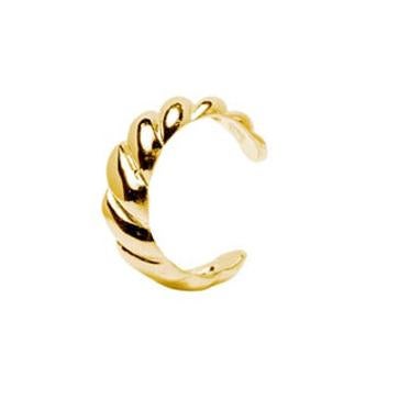 Imagen secundaria 1 - Los piercings de la princesa Leonor: un pendiente que le ha copiado a su madre y un ear cuff con el que ha dicho adiós a su imagen infantil