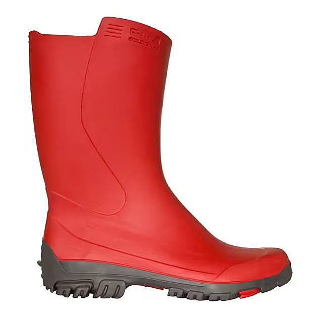 Imagen principal - Cada temporada, los botines Inversness 50 se vuelven a convertir en los más deseados