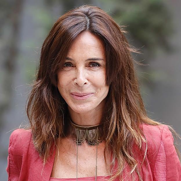 El cambio de look radical de Lydia Bosch que confirma que el corte shaggy con flequillo XL es el corte de pelo ideal