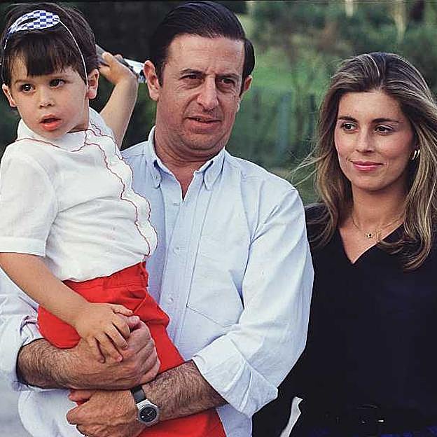 Cómo fue la infancia de Álvaro Falcó sin su madre, Marta Chávarri: así crió el Marqués de Cubas a su hijo entre escándalos, tragedias y polémicas