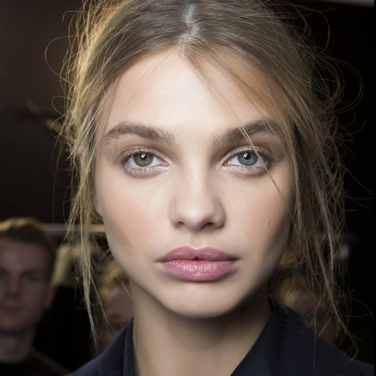 Pincha en la imagen para ver Cremas y sérums con colágeno, el activo que no puede faltar en la rutina facial de las mujeres maduras porque rejuvenece la piel