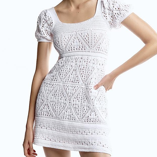 Imagen principal - Estos son los vestidos de punto de crochet de Zara que hacen tipazo