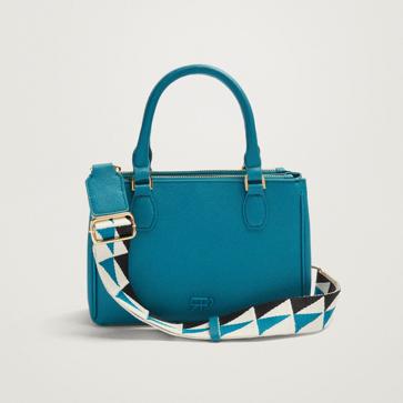 Imagen secundaria 1 - Parfois tiene el bolso tote en cuatro colores perfecto para el buen tiempo