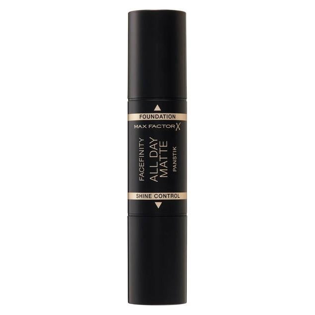 Este stick de maquillaje con doble punta combina una base cremosa, de cobertura total y acabado mate con una prebase perfeccionadora que controlo los brillos, refina la textura, reduce los poros y alarga la duración del maquillaje. Disimula cualquier tipo de imperfección, ojeras y pigmentación y deja el rostro fresco, radiante y aterciopelado. Disponible en 13 tonos.