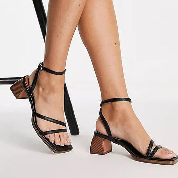 Las sandalias de Asos tienen un tacón de bloque