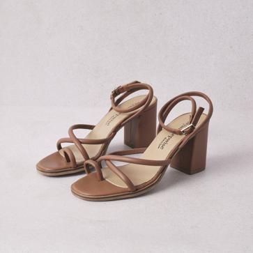 Imagen secundaria 1 - Querrás llevar las sandalias Mara a diario y con tus looks más especiales