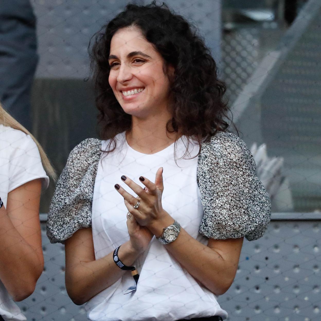 Pincha en la imagen para ver 13 camisetas por menos de 10 euros que querrás para ir a la oficina porque son súper cómodas y sientan de maravilla a cualquier edad.