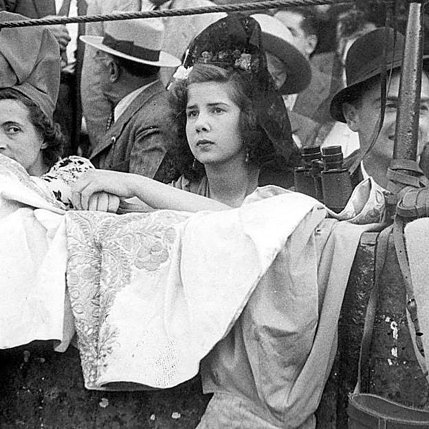 Cayetana de Alba y su amor prohibido por el torero Pepe Luis Vázquez, el primer flechazo de una duquesa enamorada del toreo 