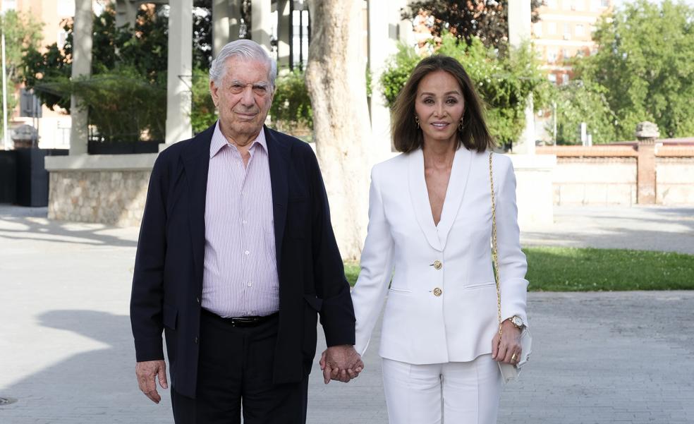 Imagen - Isabel Preyler con traje en blanco. Foto: Gtres. 