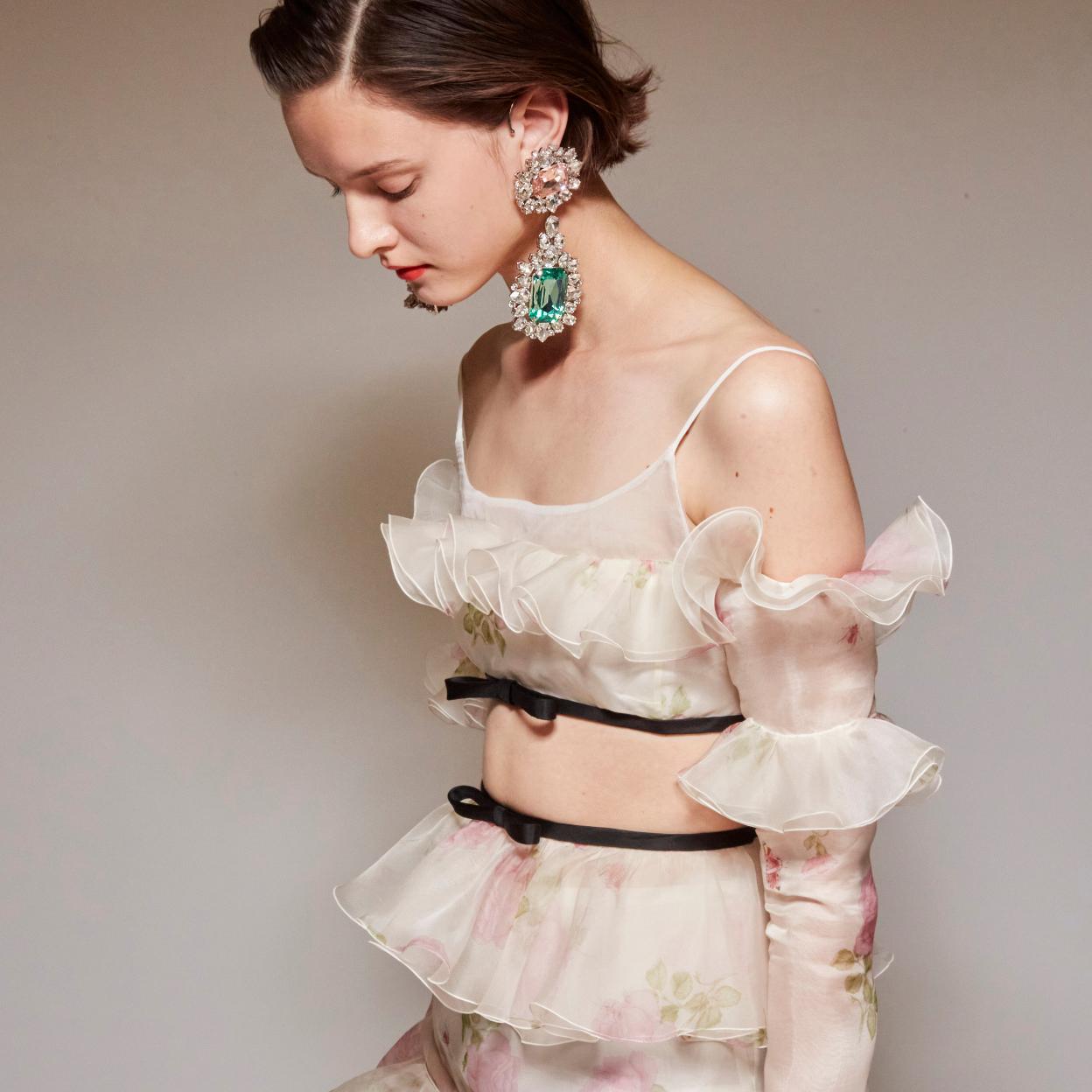 Además de cumplir con su función cosmética, los nuevos productos proporcionan agradables sensaciones, gracias a sus fragancias y a unas texturas cada vez más trabajadas..