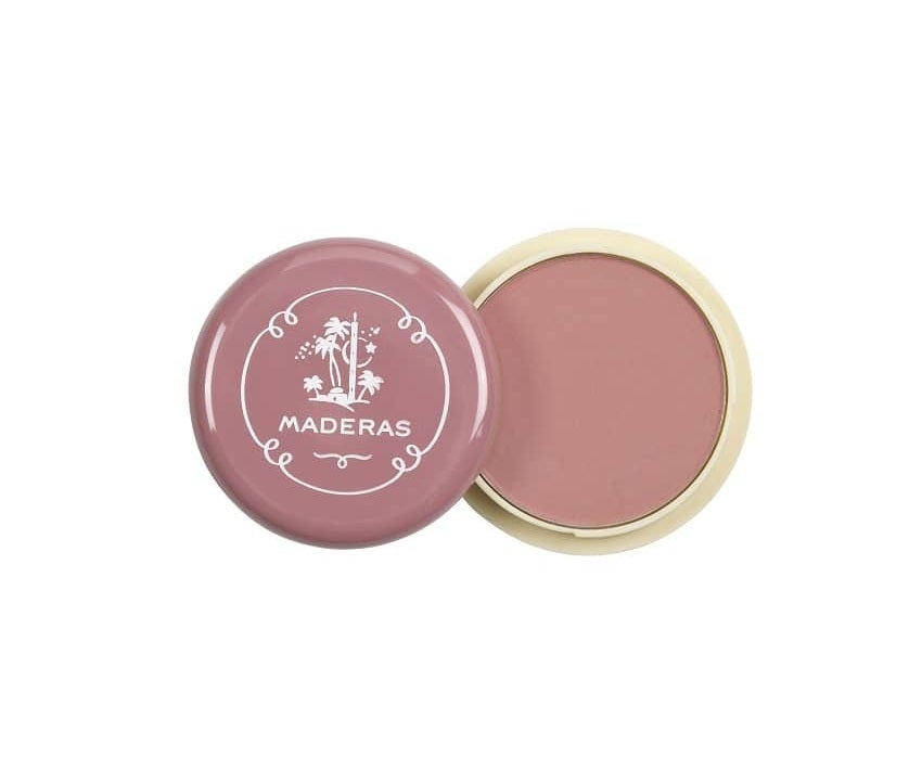 Otro clásico de maquillaje es el rubor de Maderas de Oriente. Un tono que sienta de maravilla en todas las pieles y que se adapta a la perfección gracias a su acabado polvo/crema, flexible y empolvado. La otra gran baza (como no) es su olor inconfundible al que nuestras abuelas estaban enganchadas y que si se lo oliste en la infancia, puede que nunca llegues a olvidar. Y sí, se ha hecho viral recientemente en las redes.  (5,88 euros) .