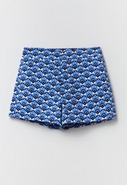 Imagen secundaria 2 - Los primeros son de Zara y cuestan 25,95 euros. Los segundos son de Mango y tienen un precio de actual 29,99 euros. Y los terceros los hemos encontrado en Sfera por 11,99 euros.