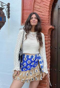 Imagen secundaria 2 - Así han combinado las influencers la falda pareo de Zara.