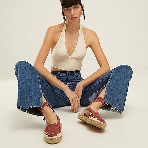 Imagen principal - Las alpargatas en teja, caqui y negro