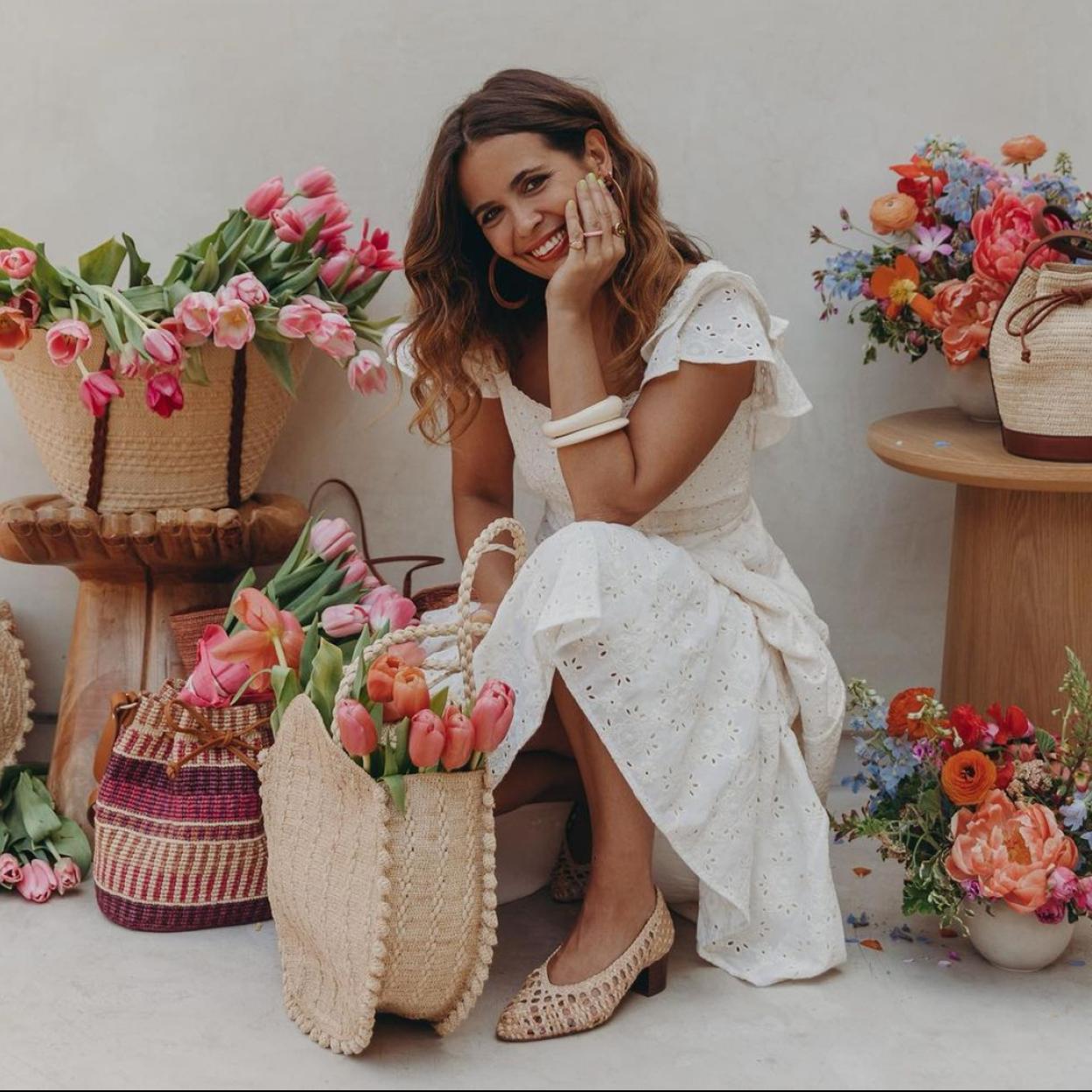 Estos zapatos calados quedan de maravilla con vestidos.