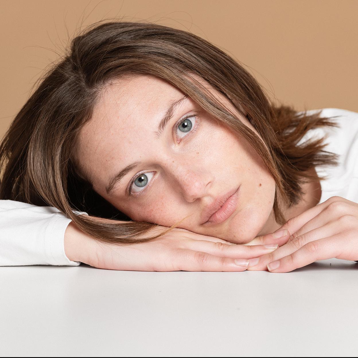 Pincha en la imagen para conocer los mejores parches con colágeno para rejuvenecer el contorno de los ojos en 10 minutos. 