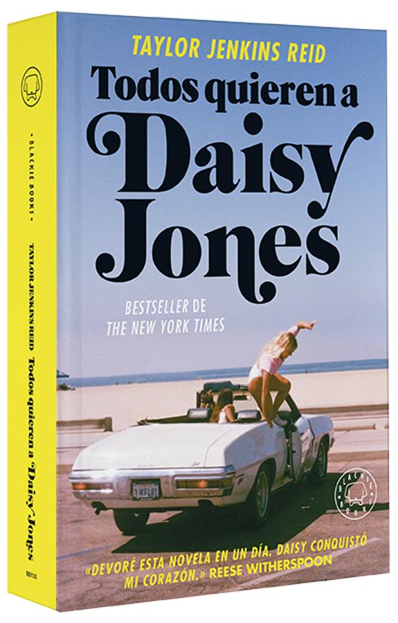 Otro best seller del New York Times es esta novela editada en España por Blackie Books, que también cuenta con Reese Witherspoon en la producción. Ambientada en los años 70, el libro narra el estrellato y la posterior caída de la banda Daisy Jones & the six mientras recorre los hechos que marcaron esa década en Estados Unidos. Riley Keough (Gilfriend Experience) y Sam Claflin (Antes de ti) son los protagonistas de esta serie que comenzó a rodarse el pasado otoño y podremos ver en Amazon Prime Video. 