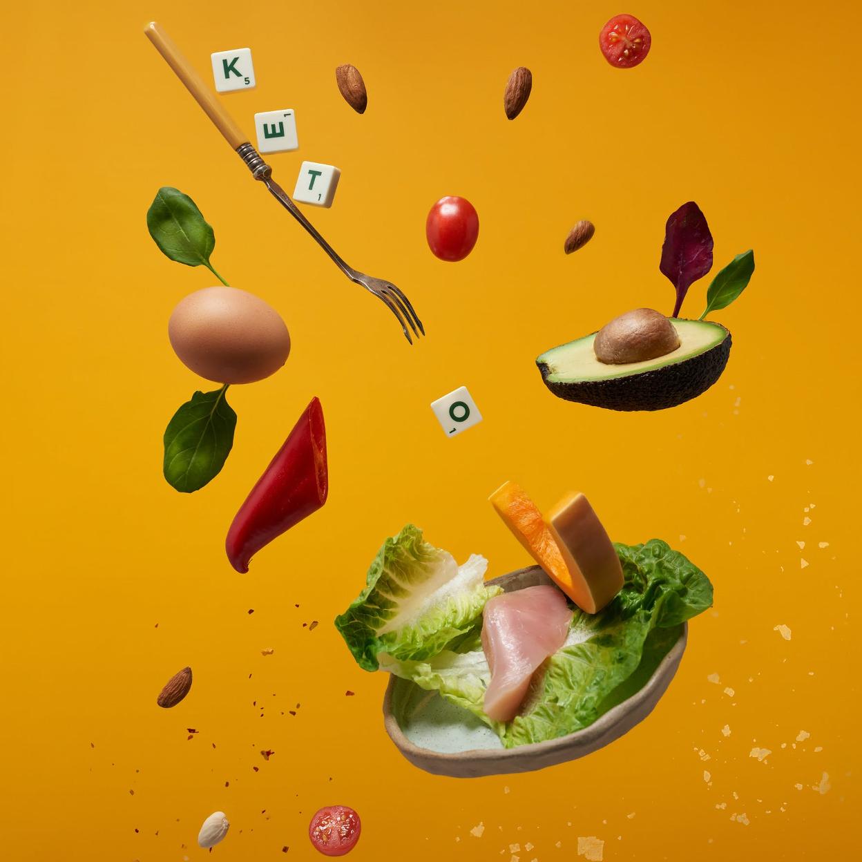 Aguacate y queso, las grasas que peudes tomar en la dieta keto.