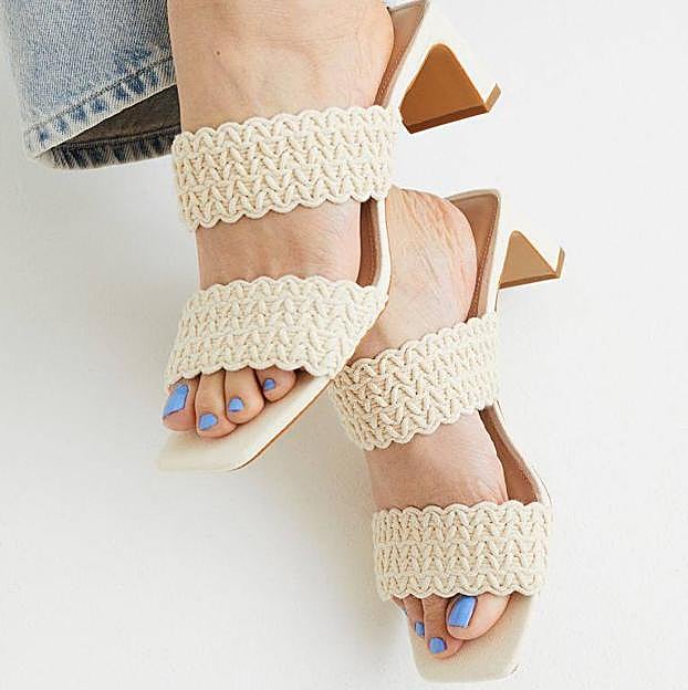 Imagen principal - Tres mules de tacón bajo