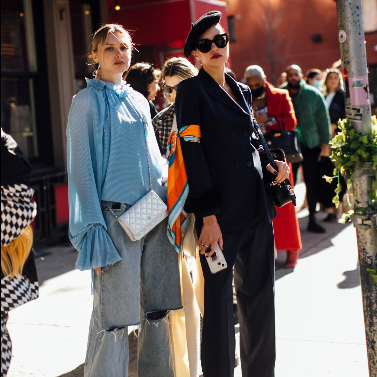 Pincha en la imagen para sumarte a la tendencia de las sandalias planas con plataforma para ir cómoda y super estilosa a diario 